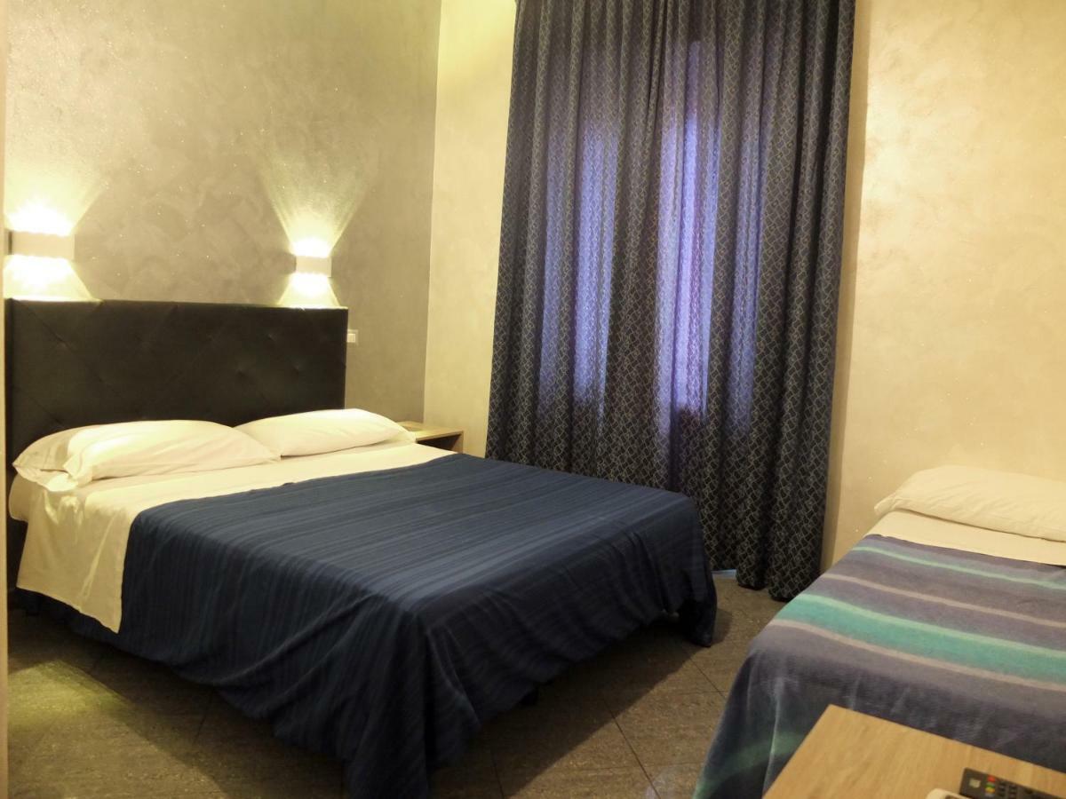 רומא Hotel Planet מראה חיצוני תמונה